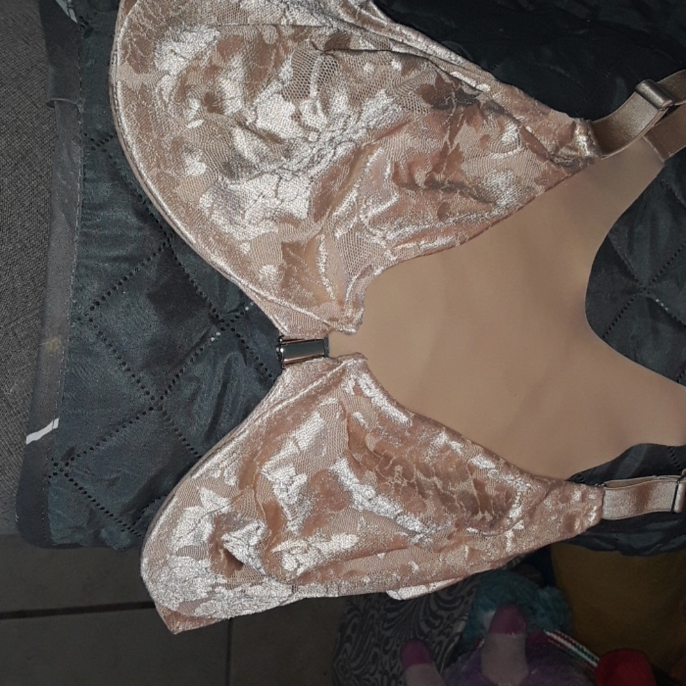 Soma vanishing back bra. 2 available